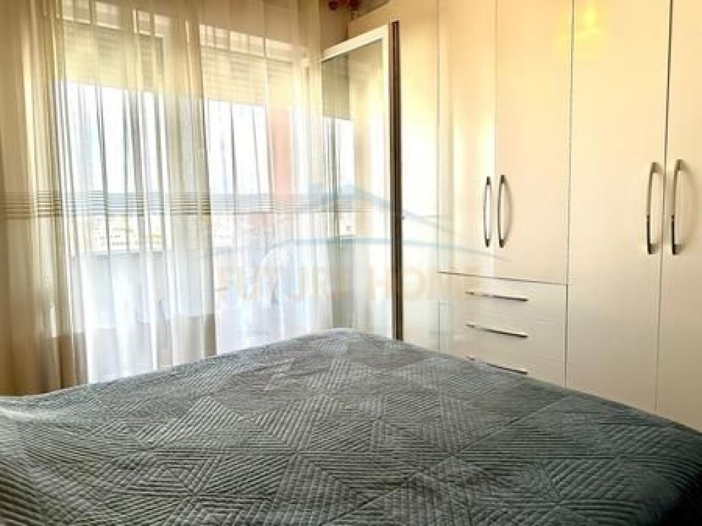 Shitet, Apartament 2+1, Kompleksi Magnet, Rruga Ndre Mjeda, Tirane.