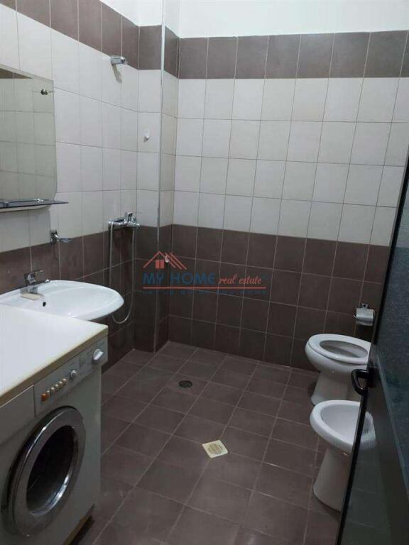 Apartament 1+1 me qera tek 21 dhjetori ne Tirane