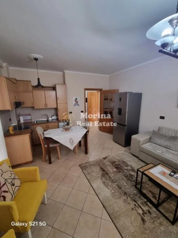 Rent, Apartment 1+1, on Petronin Luarasi Street 600 euros