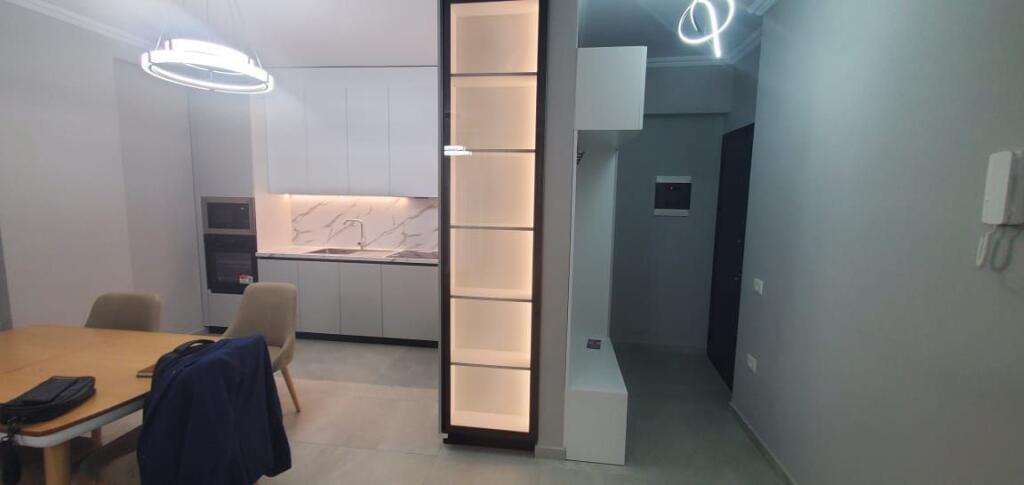 Affittasi appartamento 2+1+2+posto auto