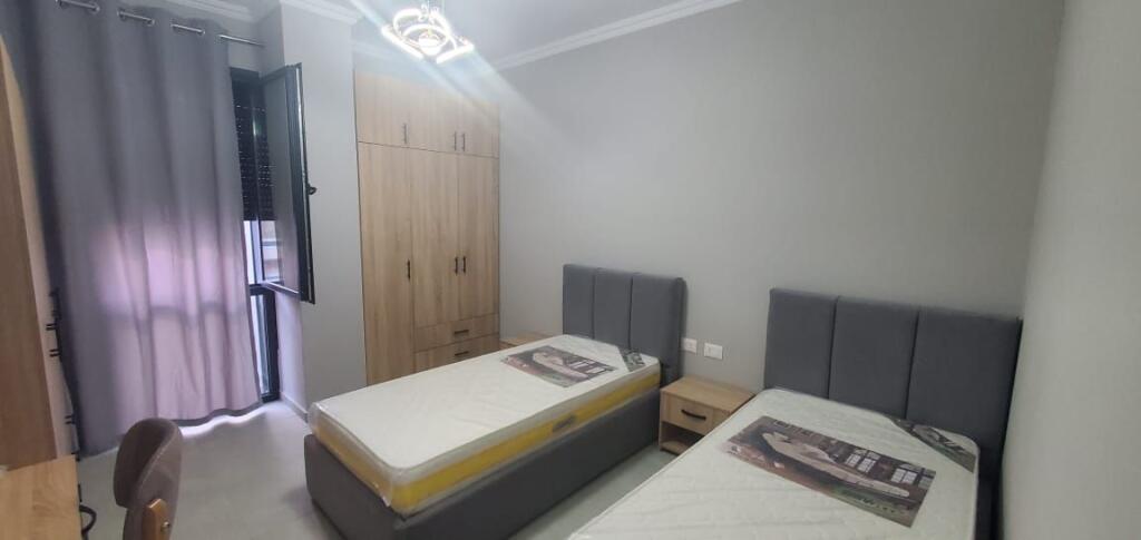 Affittasi appartamento 2+1+2+posto auto