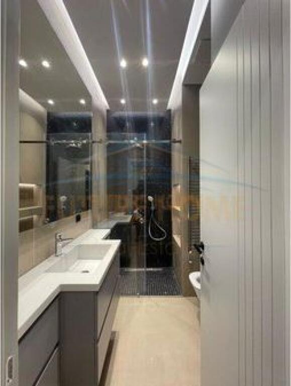 Affitto, Appartamento 1+1, Via Kavaja, Tirana