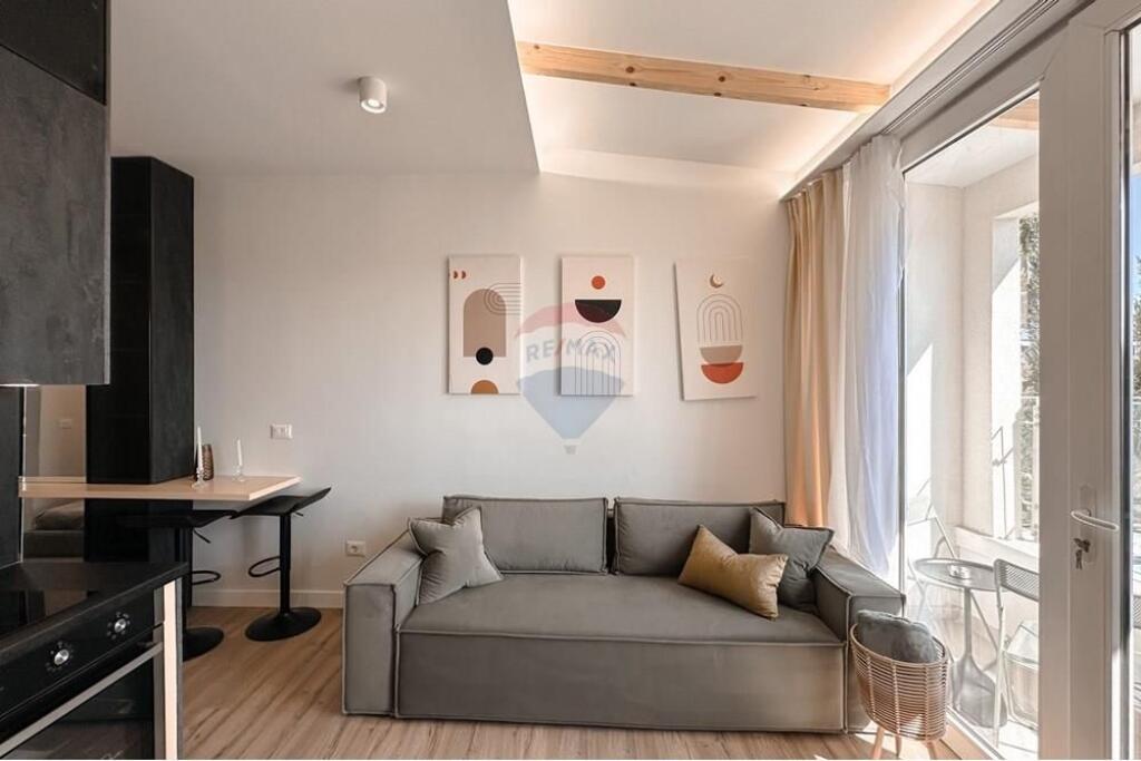 Studio Luksoze per Shitje ne Astir!