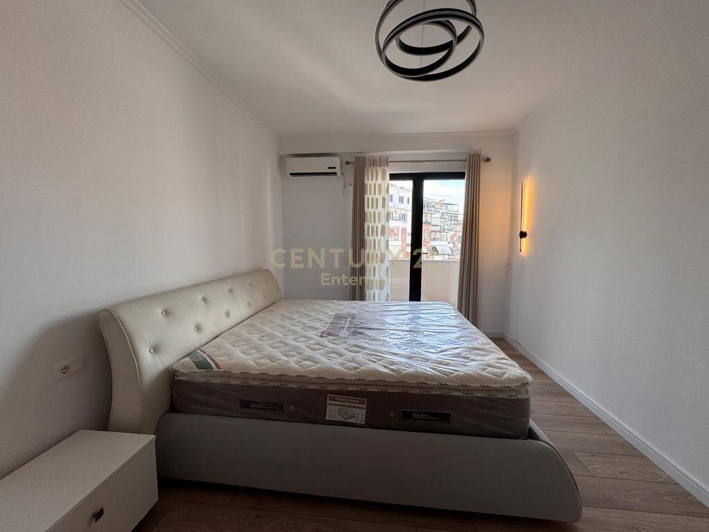 Appartamento 2+1 in affitto all'ingresso della residenza 'Kodra e Diellit' 800 € /Mese