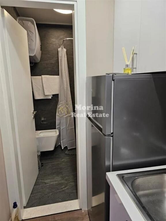 Studio apartment, on Fortuzi Street, in the area of the Ministry of Justice, 400 Euro/Month