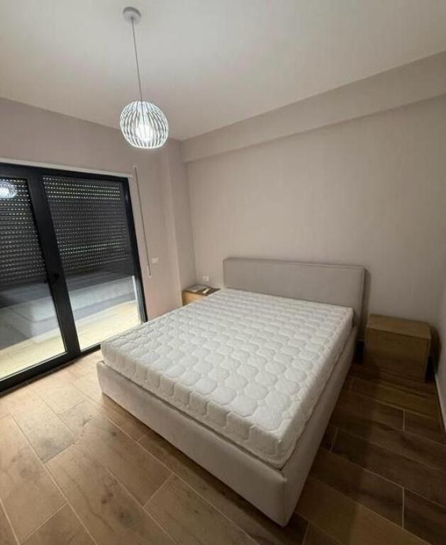 Super ap 2+1+2 ne astir kompleksi oazis ) prane green city