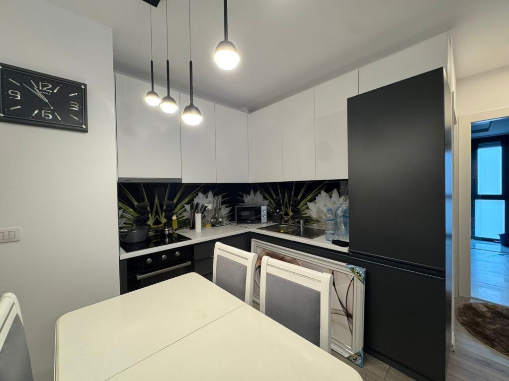 Appartamento 2+1, Don Bosko!