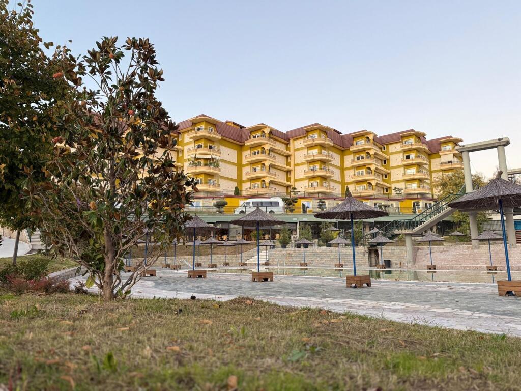 super apartment for rent at LakeLand Residence