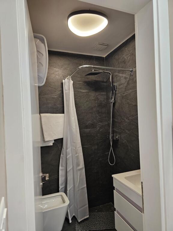 🏢Fortuzi Street, a few minutes from the Ministry of Justice, a 30 m2 furnished studio apartment is for rent 400 EURO