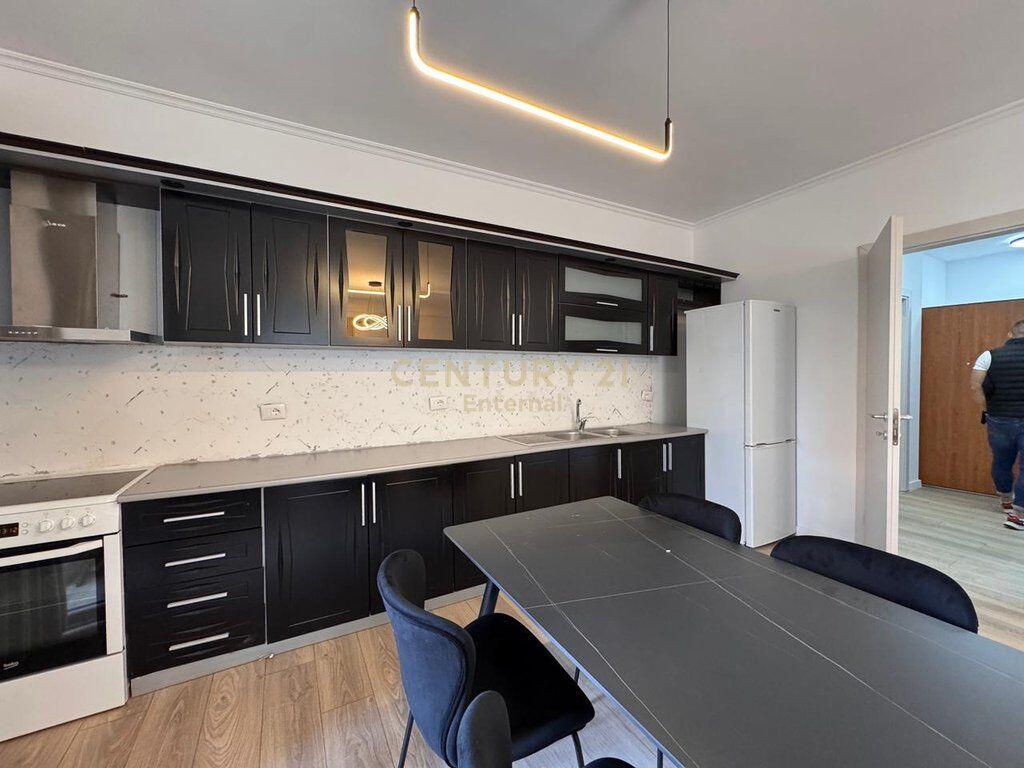 Appartamento 2+1 in affitto all'ingresso della residenza 'Kodres se Diellit' 800 € /Mese