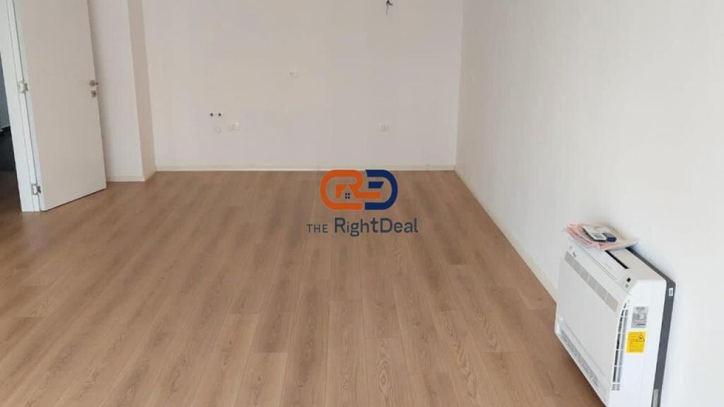 At Pharmacy 10, Office Space for Rent with Ideal Location!!
