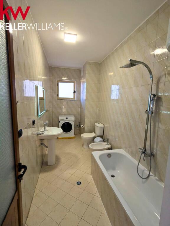 🆕🏡 JEPET ME QIRA APARTAMENT 2+1+2  NE QENDER QYTETI  VLORE