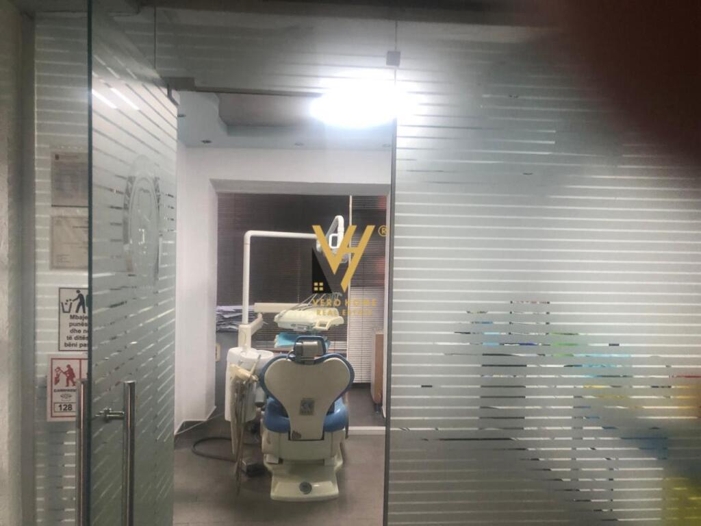 SHITET AMBIENT BIZNESI 70 M2 TE PAZARI I RI 160.000 EURO