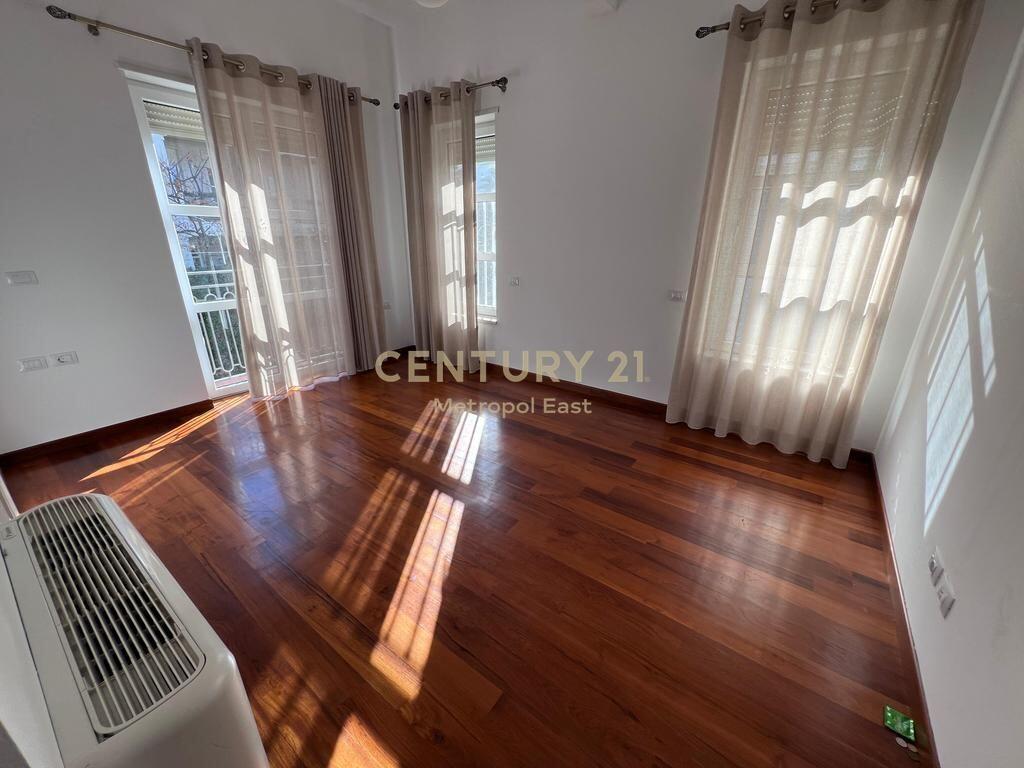 VILLE IN AFFITTO A "ROLLING HILLS 1" 4.300 € /Mese