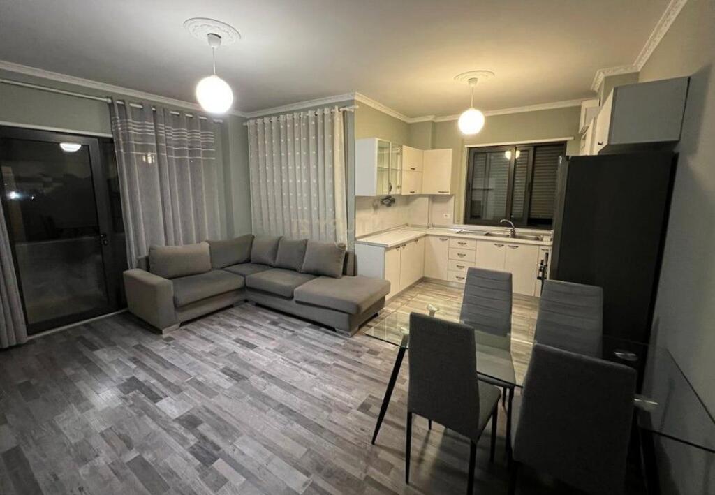 Apartametn 2+1+2 me qira ne Ali Demi,