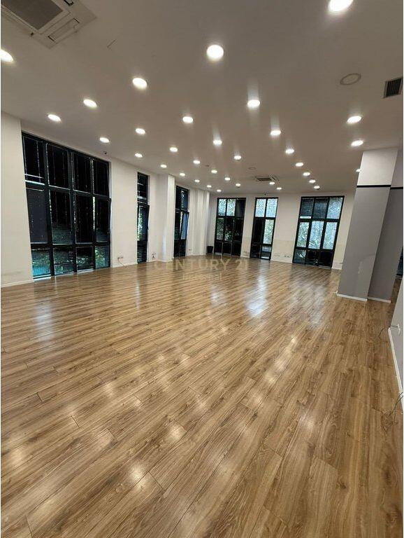 🏢 Business Premises/Office for Rent – “Park Gate”, Elbasanit Street