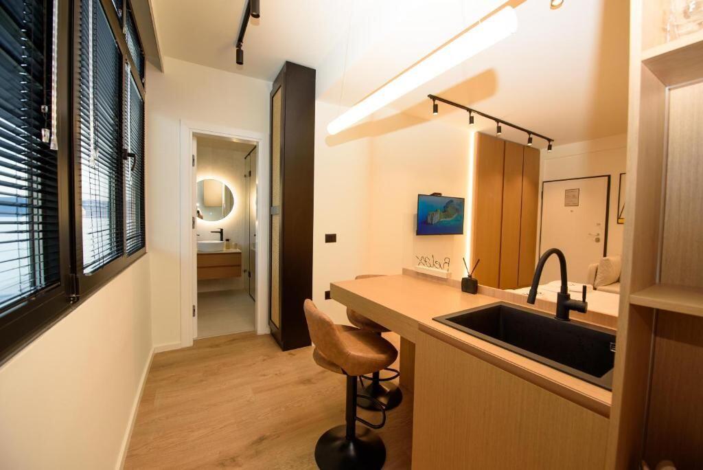 *Apartment 2+1+2 with Sea View for Sale – Lungomare, Vlora*