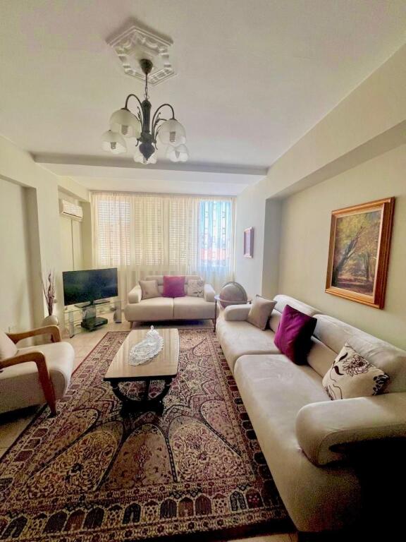 Apartament 2+1 per qira ne bllok