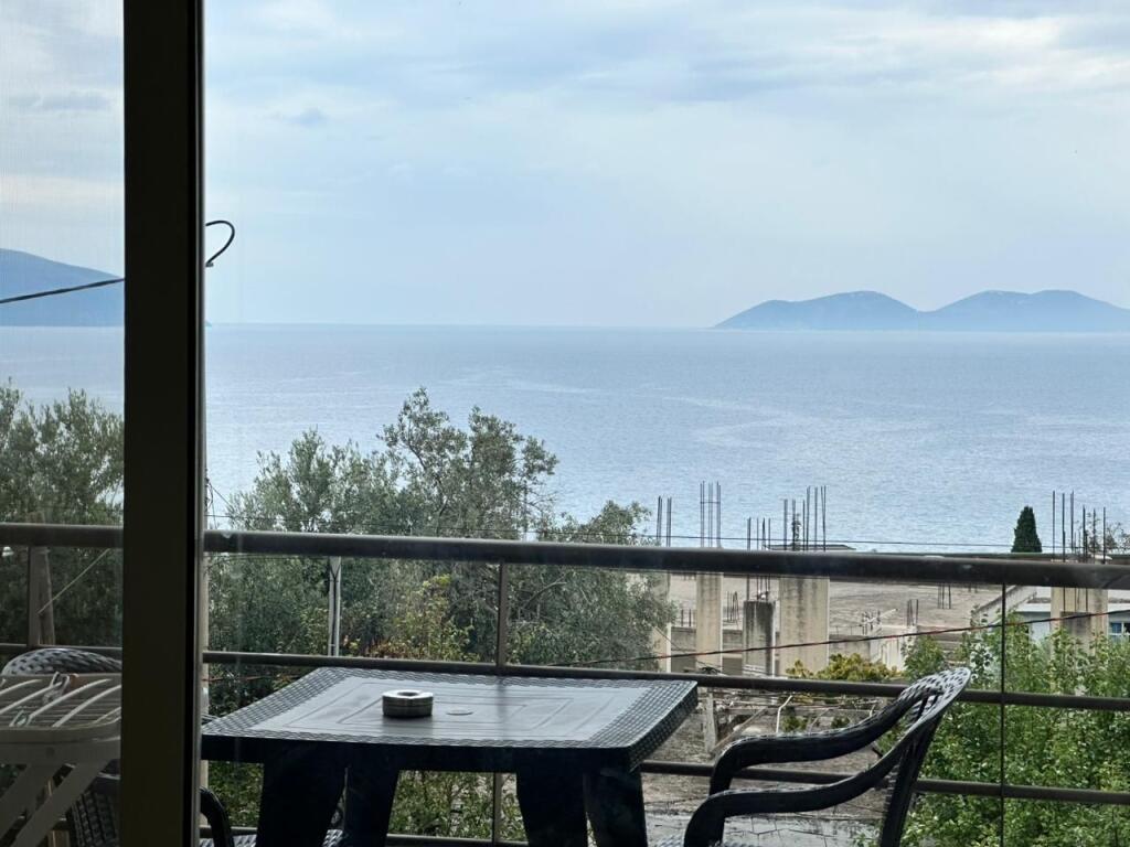 Apartament me qera vlore, Uji i ftohte