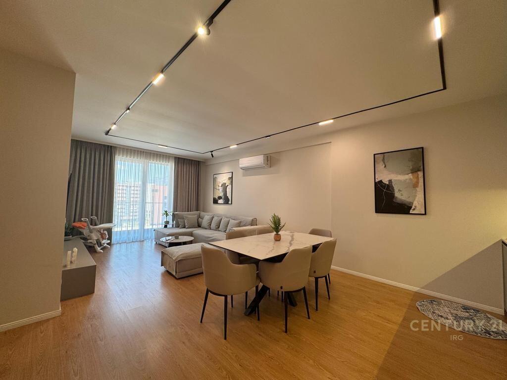 In vendita – Appartamento 2+1+2 investito con dettagli in “Future Home Residence”, Unaza e Re