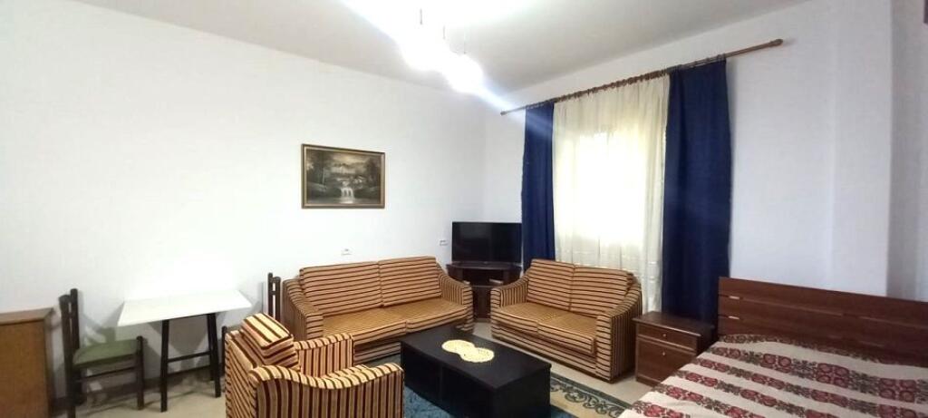 Jepet Garsoniere e mobiluar per vetem 330 mij leke ne Shkoze