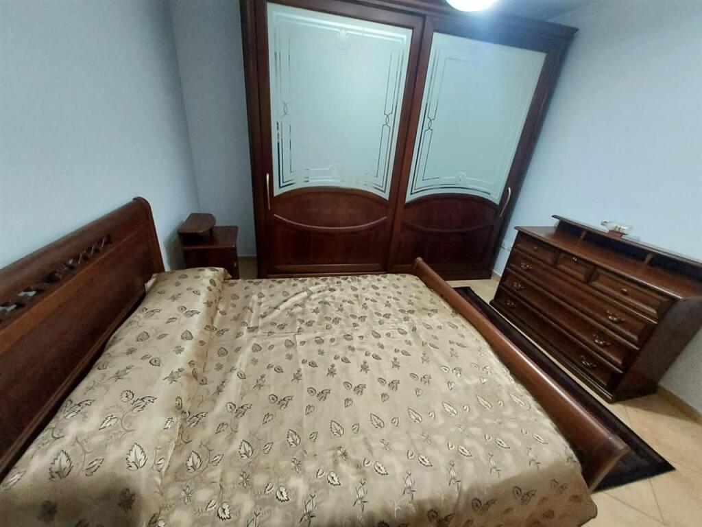 🏡 Jepet me qira apartament 1+1 – Kompleksi Delijorgji, Tiranë