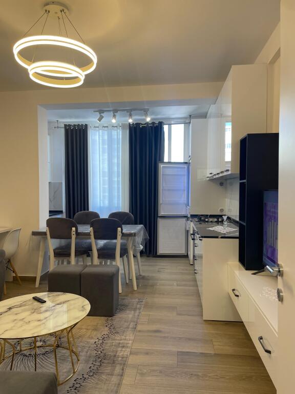 🏡Apartament modern 2+1 me qira në Plazh, Durrës