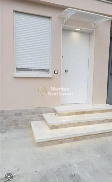 Studio apartment, on Fortuzi Street, in the area of the Ministry of Justice, 400 Euro/Month