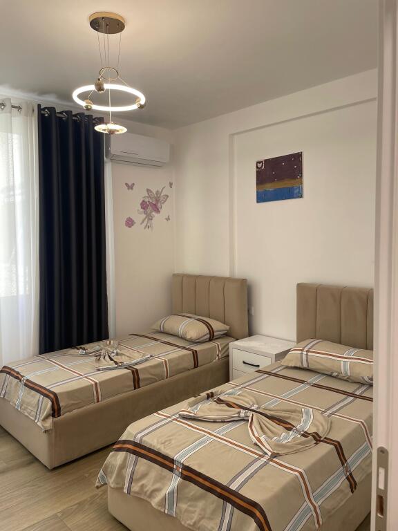🏡Apartament modern 2+1 me qira në Plazh, Durrës