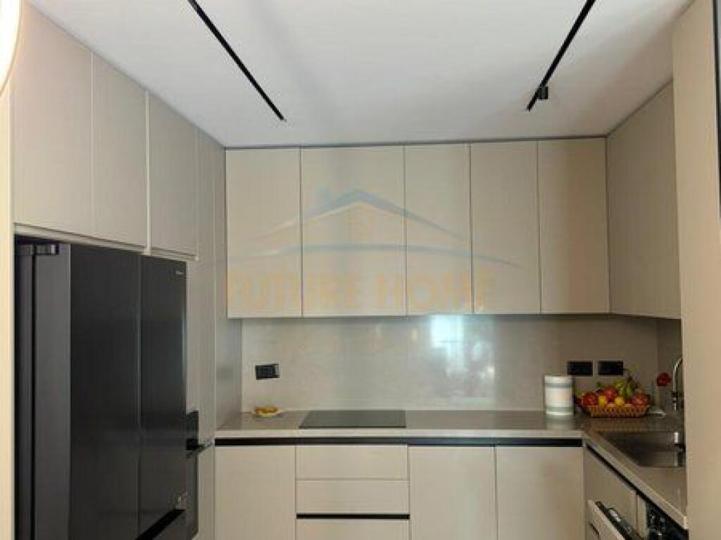 In vendita, Appartamento 3+1+2+Ripostiglio+ 2 Posti Auto, Giardino Botanico