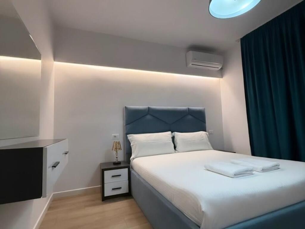 Opposite PETRO NINI: we sell a super apartment: 2+1