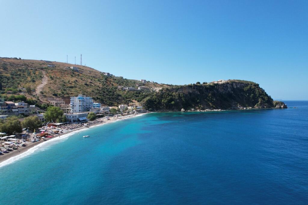 Apartament me pamje deti per shitje ne Himare 