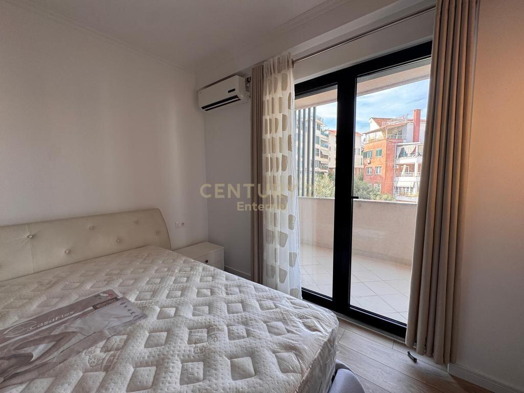 Appartamento 2+1 in affitto all'ingresso della residenza 'Kodra e Diellit' 800 € /Mese