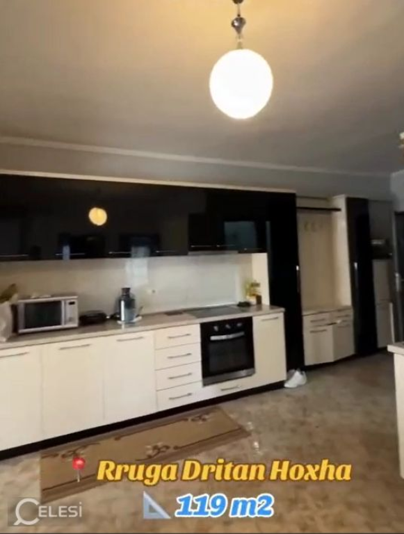 Casa in affitto 2+1, Vicino all'università Zonja Keshillit Buono. 600 Euro