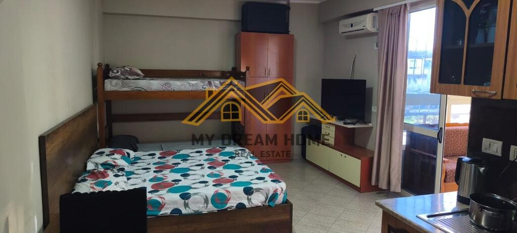 JEPET ME QIRA GARSONIERE NE PLAZH DURRES !