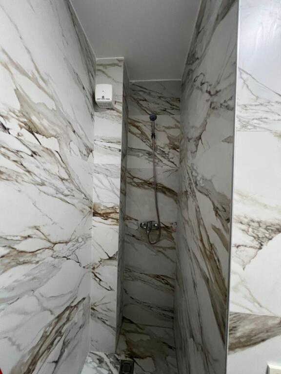 🏡 Apartment for rent – Golden Tower, Mine Peza Street, Tirana💶 Price: 90000 Leke/month