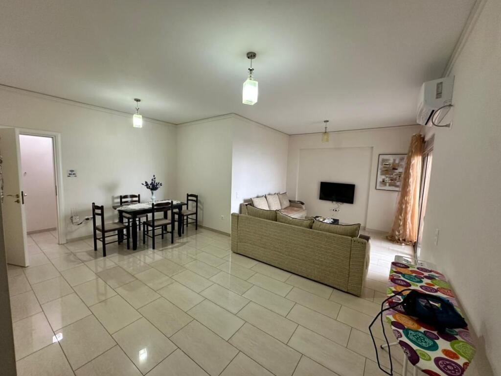 Apartament me qera vlore, Uji i ftohte