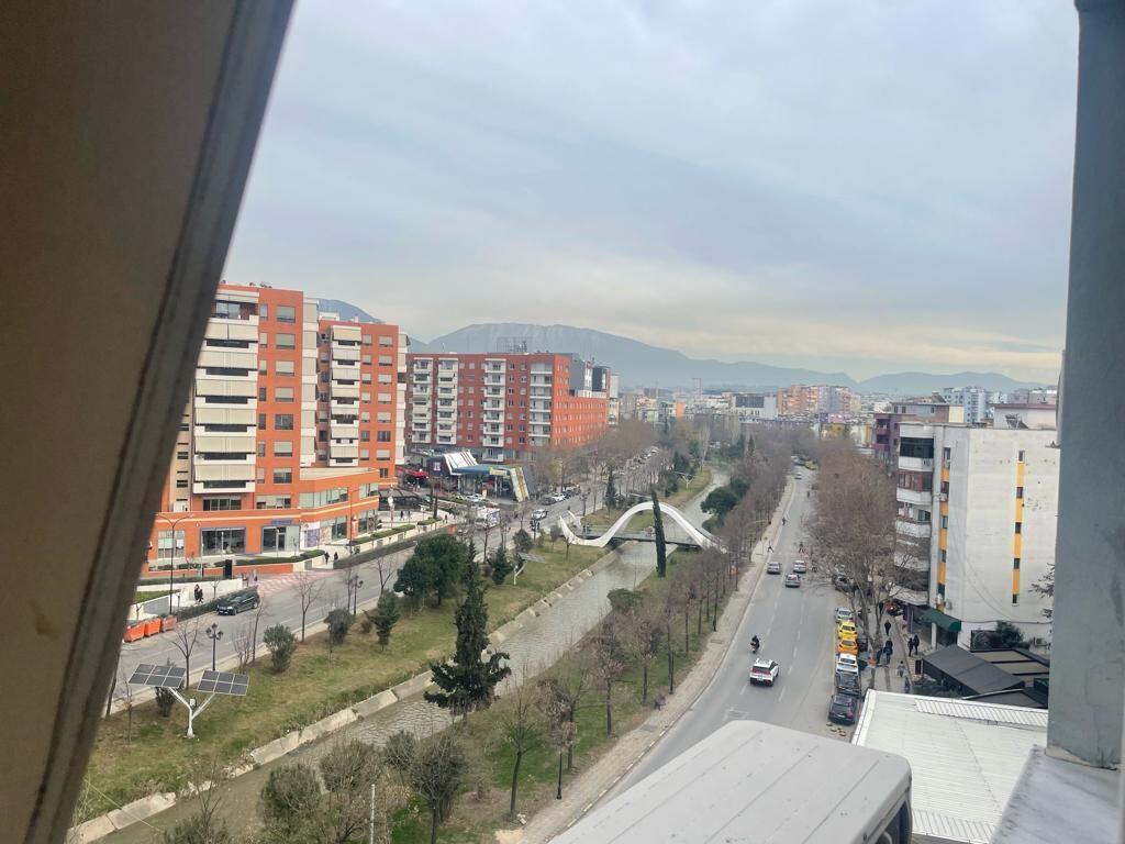 Vendesi 2+1 Palalti con freccette in vendita