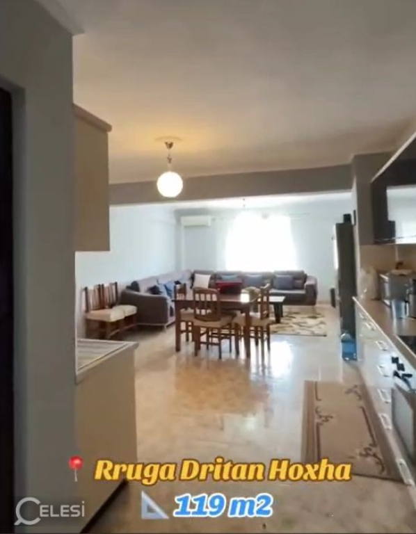 Casa in affitto 2+1, Vicino all'università Zonja Keshillit Buono. 600 Euro