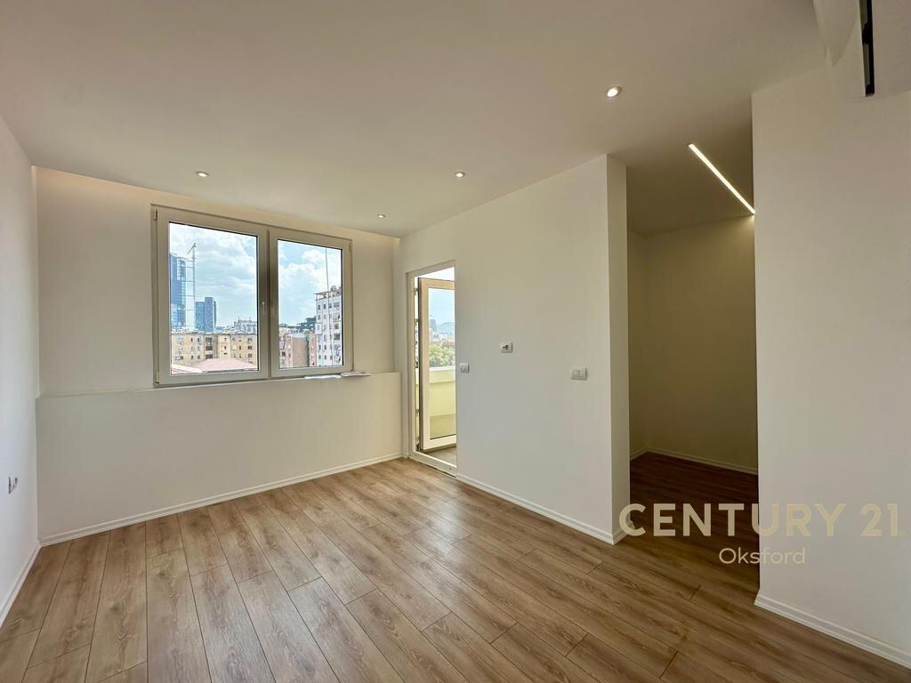 Apartament 1+1 per shitje tek  Rruga Fortuzi, Qender