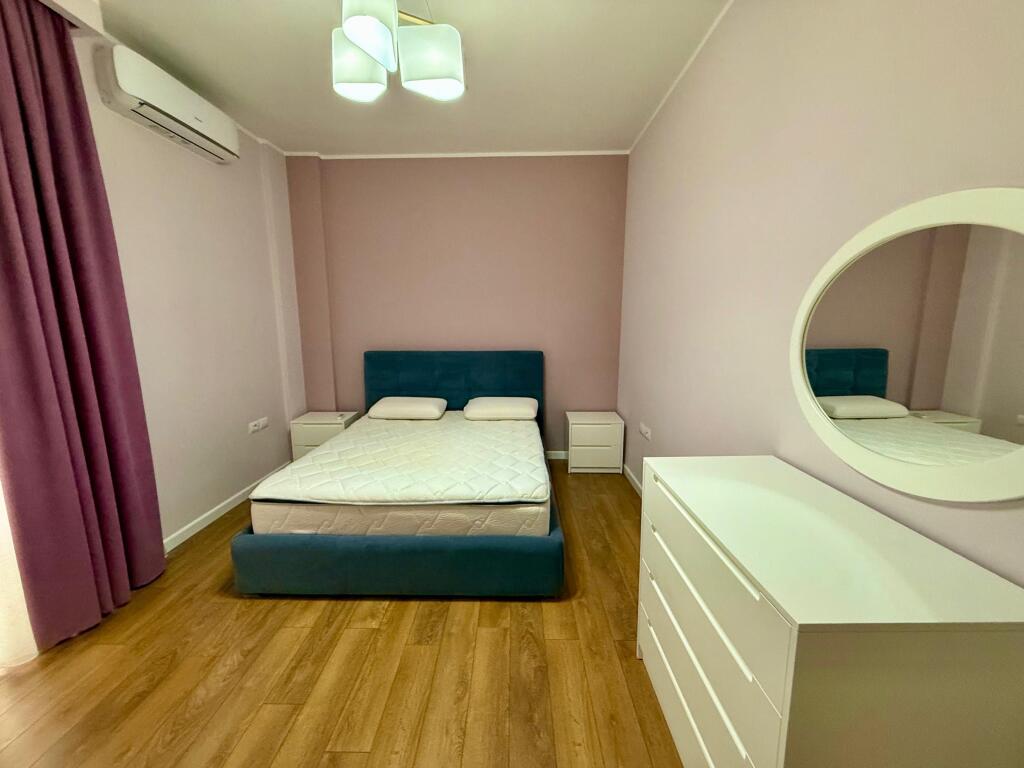 Apartment 4+1 for rent at Komuna e Parisit