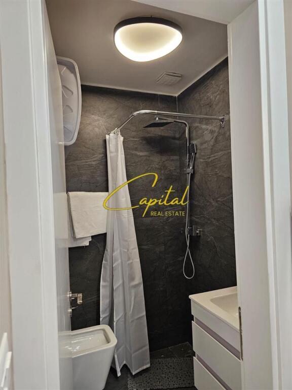 APARTAMENT ME QERA 1+1 RRUGA FORTUZI 700 EURO