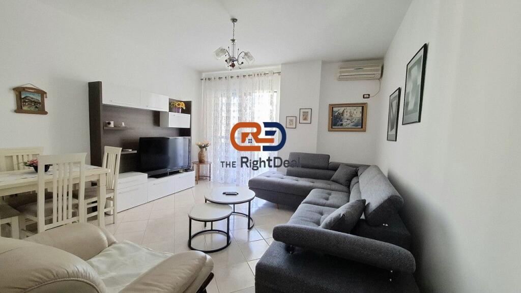 Ad Astir, Appartamento 2+1+2 in Affitto, Con Planimetria Regolare!!