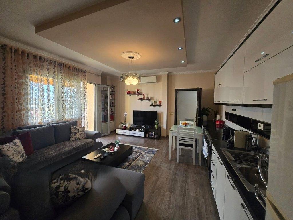 VENDESI APPARTAMENTO 2+1 PRESSO L'EX CAMPO DI AVIAZIONE 167.000 €