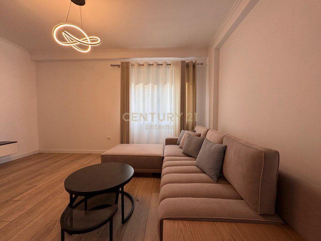 Appartamento 2+1 in affitto all'ingresso della residenza 'Kodres se Diellit' 800 € /Mese