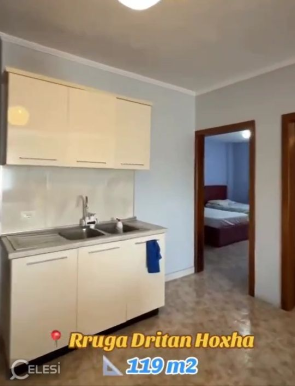 Casa in affitto 2+1, Vicino all'università Zonja Keshillit Buono. 600 Euro