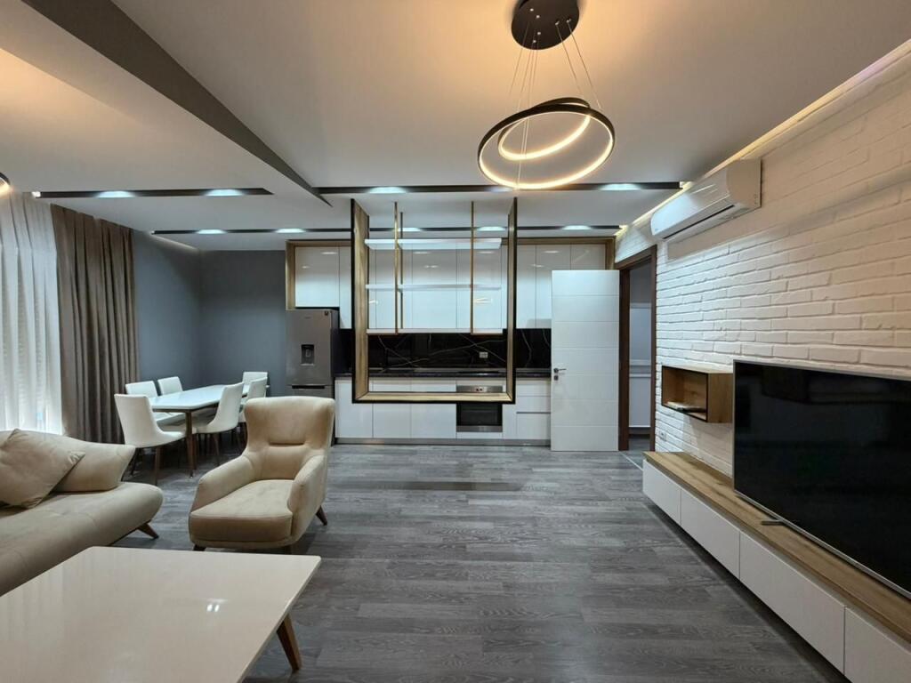 Apartament 3+1 per qira tek Kdra e Diellit.