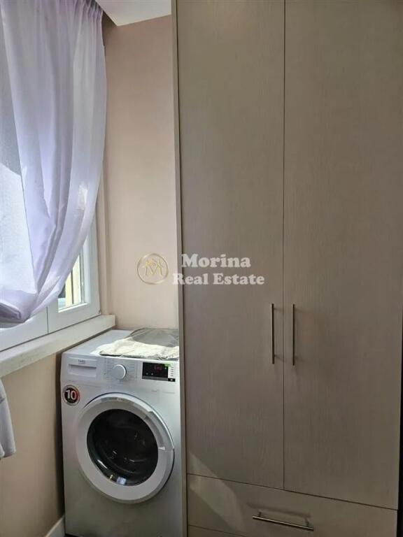 Studio apartment, on Fortuzi Street, in the area of the Ministry of Justice, 400 Euro/Month
