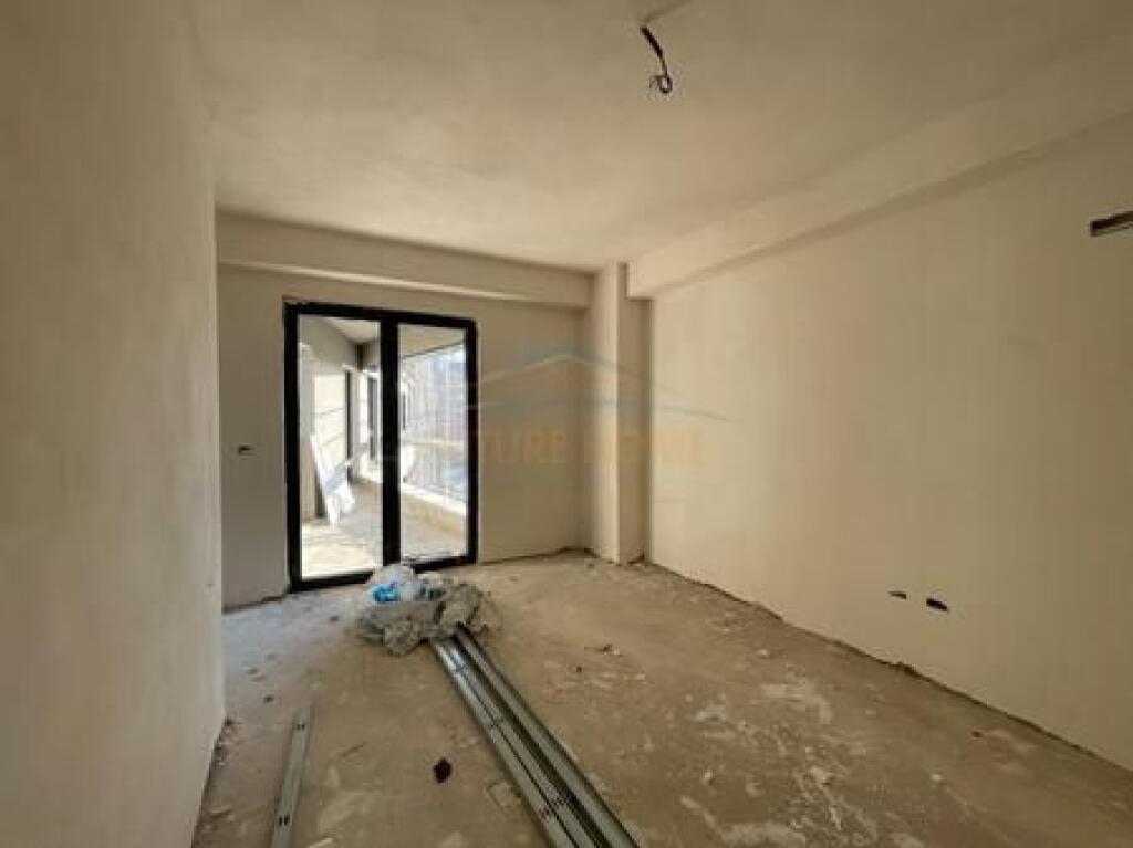 For sale, Apartment 2+1+2+Parking Space, New Boulevard, Tirana