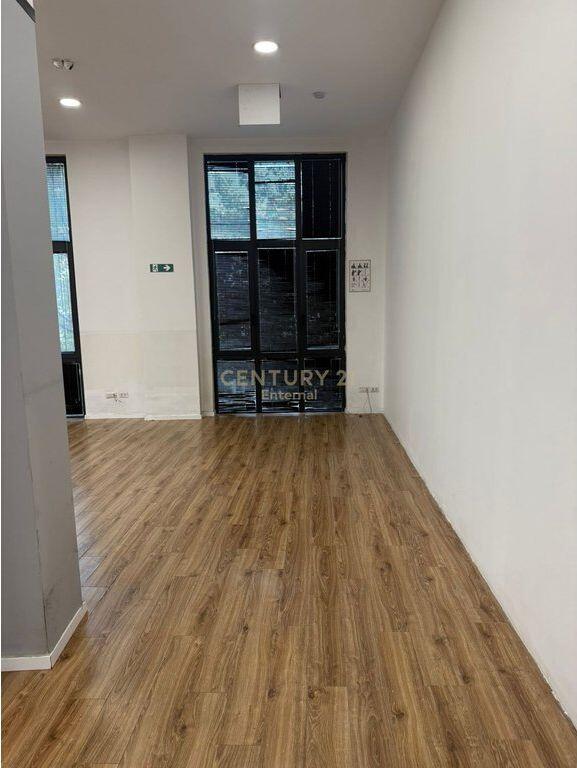 🏢 Business Premises/Office for Rent – “Park Gate”, Elbasanit Street